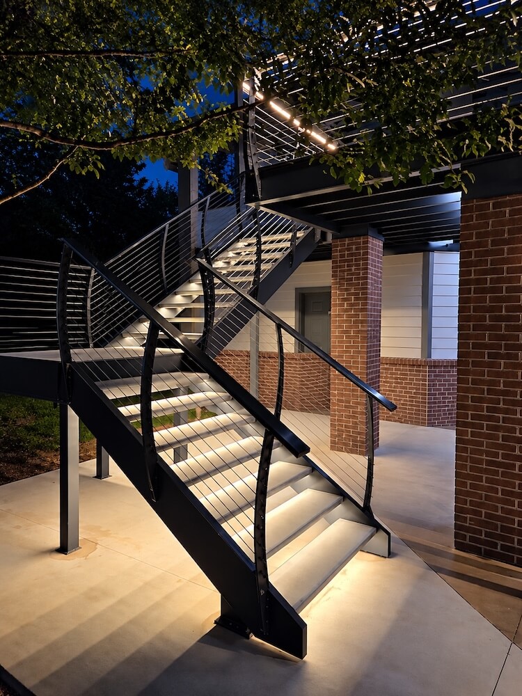 Staircase-Valent-Wet